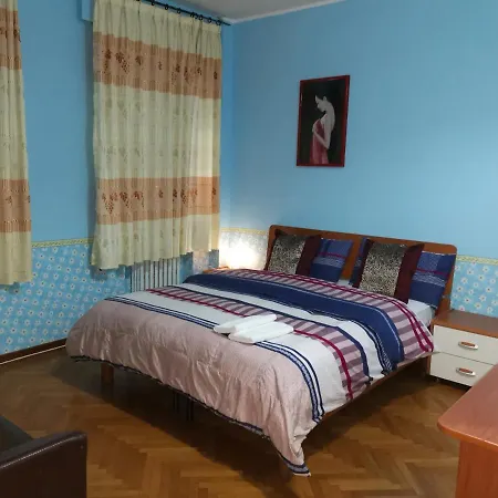 Lv You Bed & Breakfast *